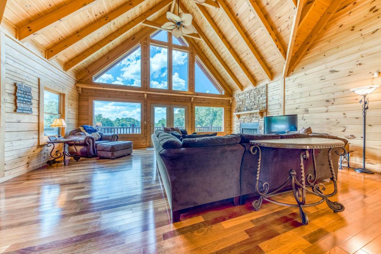 Majestic Lakefront Lodge Sevierville Ngoại thất bức ảnh