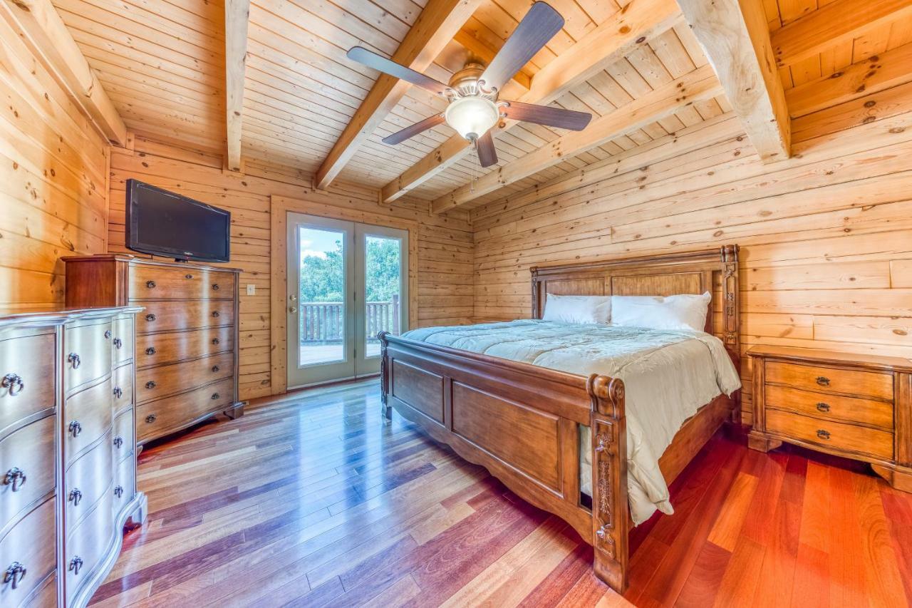 Majestic Lakefront Lodge Sevierville Ngoại thất bức ảnh