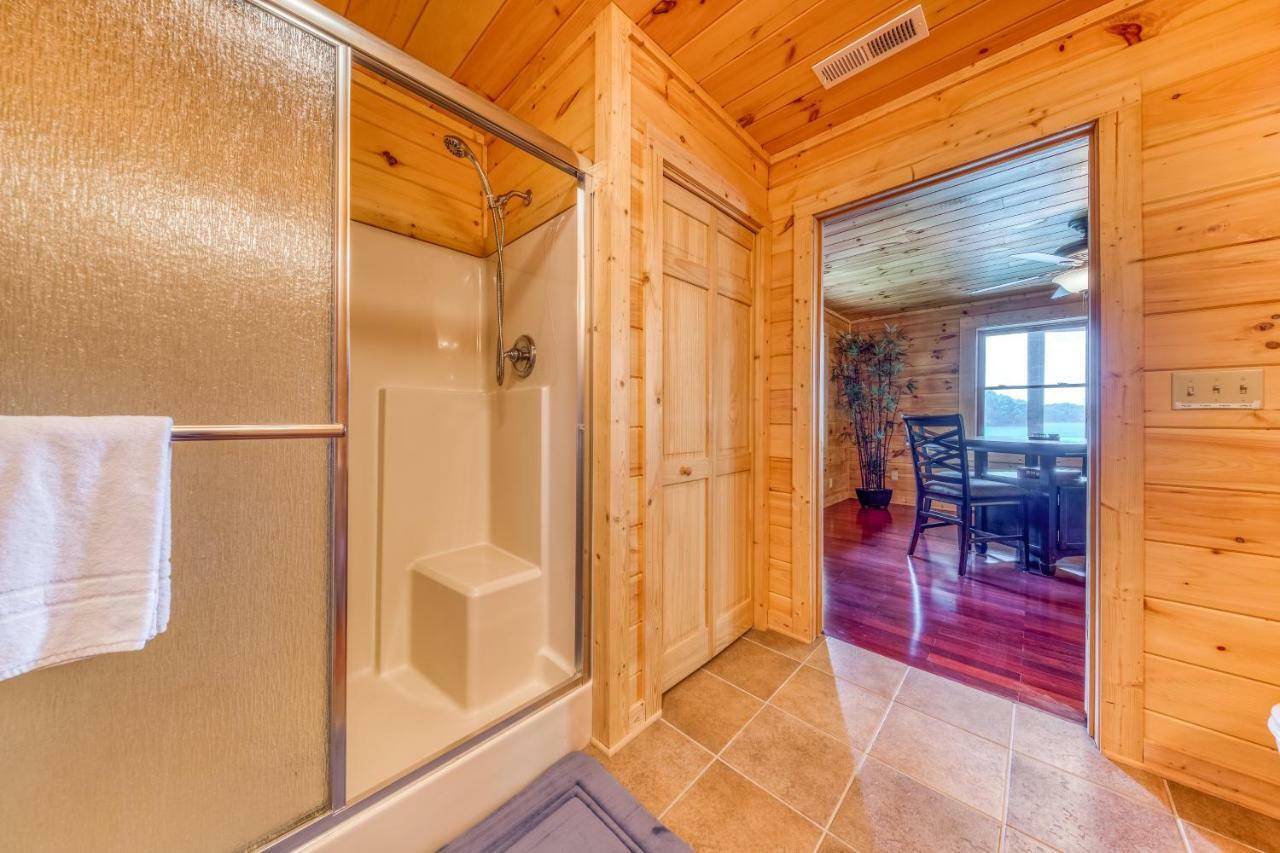 Majestic Lakefront Lodge Sevierville Ngoại thất bức ảnh