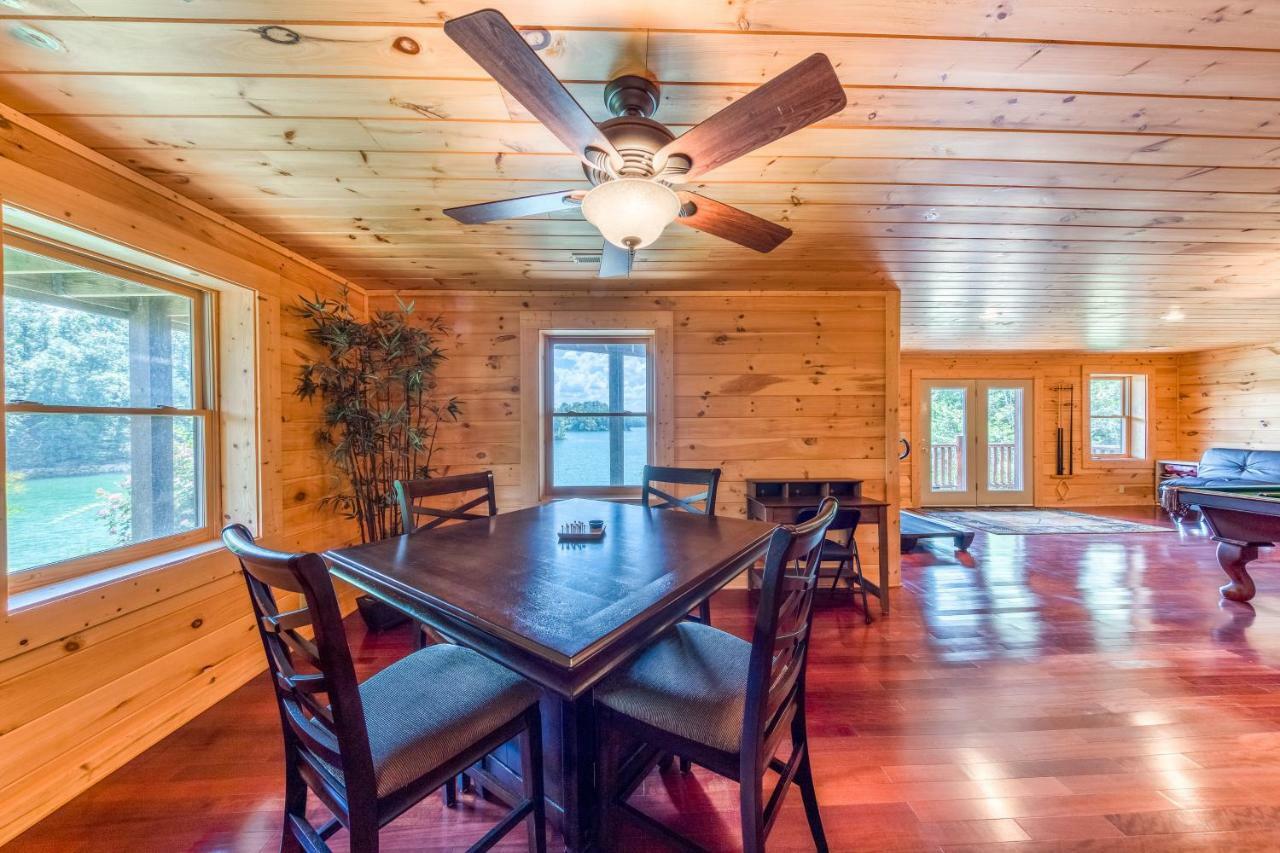 Majestic Lakefront Lodge Sevierville Ngoại thất bức ảnh