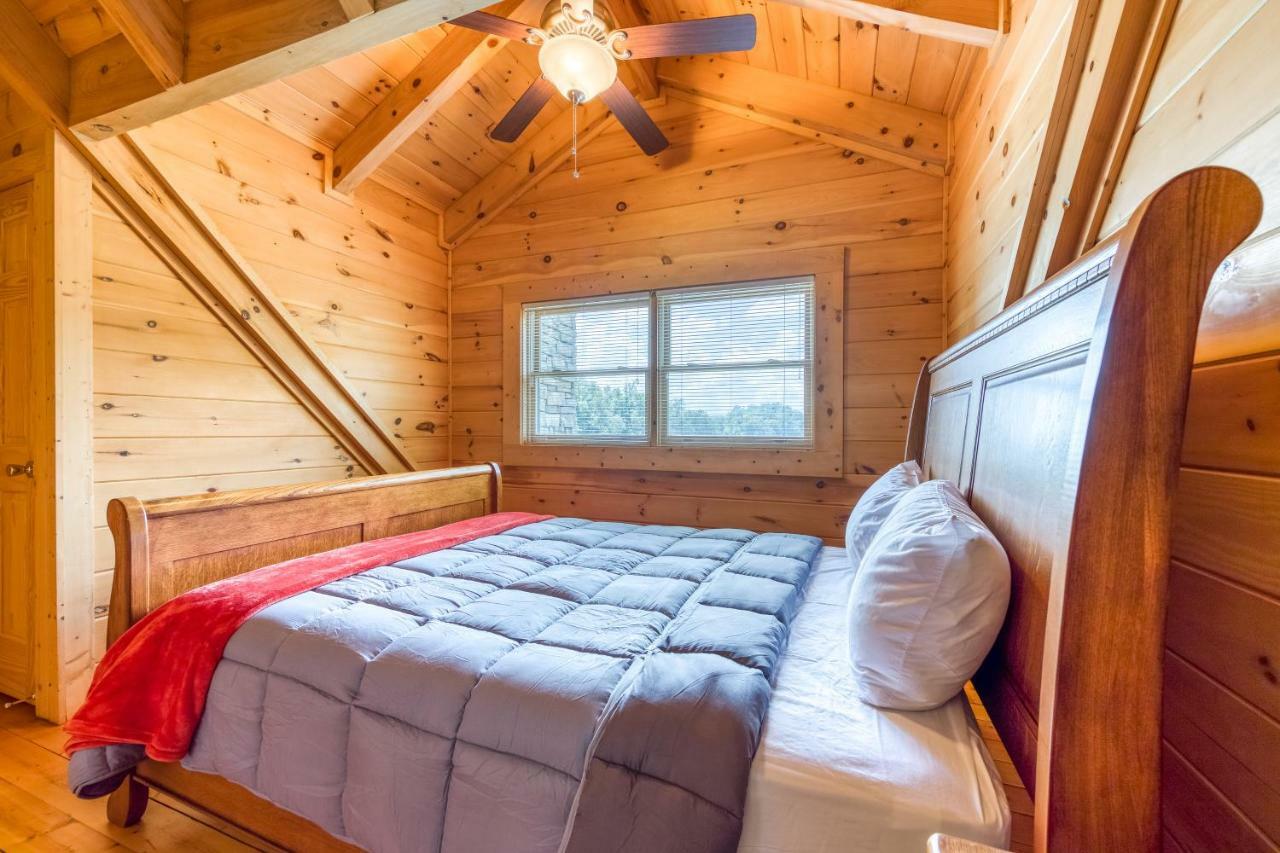 Majestic Lakefront Lodge Sevierville Ngoại thất bức ảnh