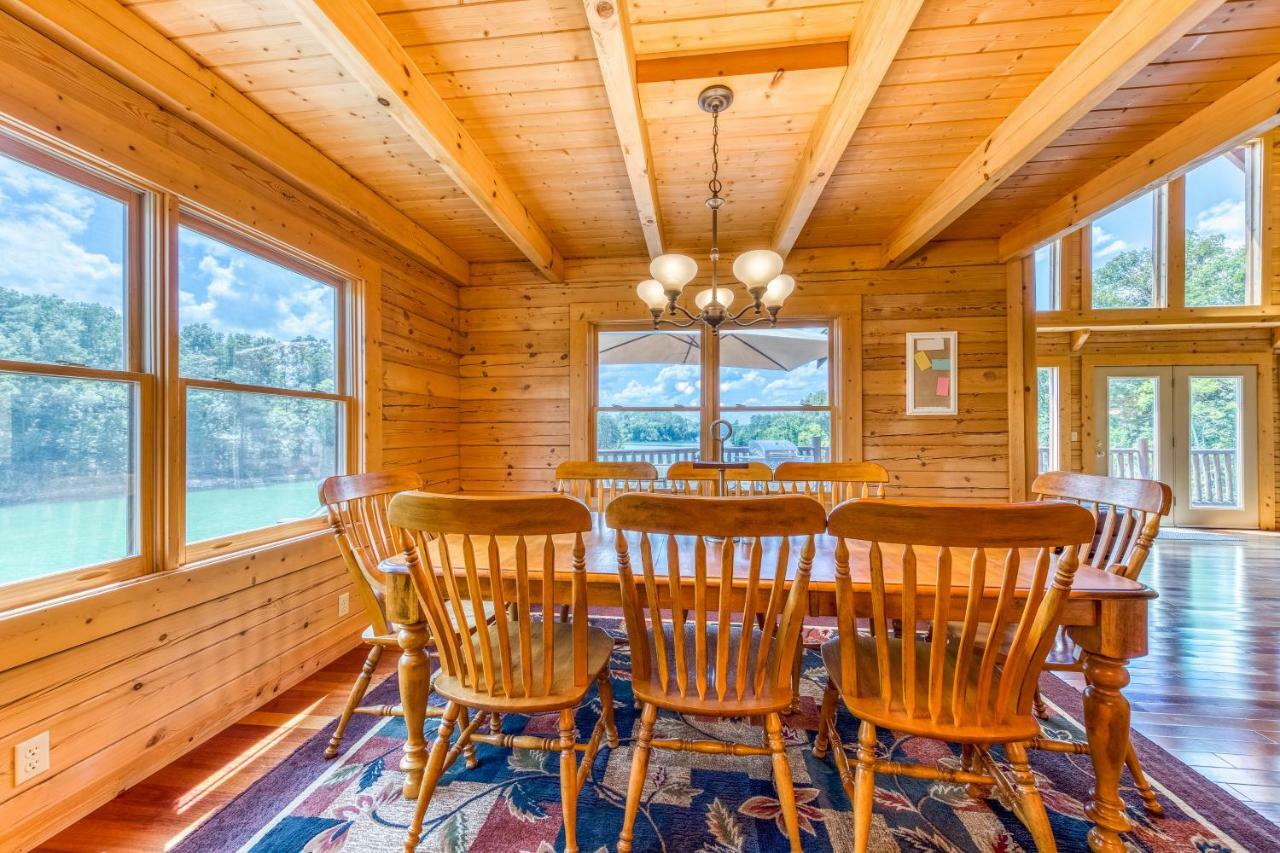 Majestic Lakefront Lodge Sevierville Ngoại thất bức ảnh