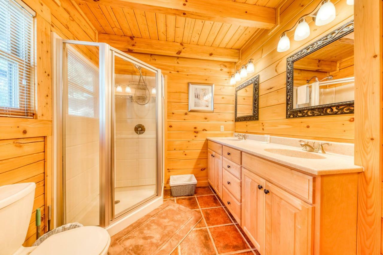 Majestic Lakefront Lodge Sevierville Ngoại thất bức ảnh
